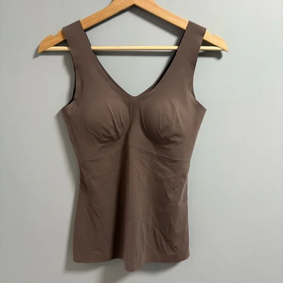 Knix Tank - Picture 1 of 4